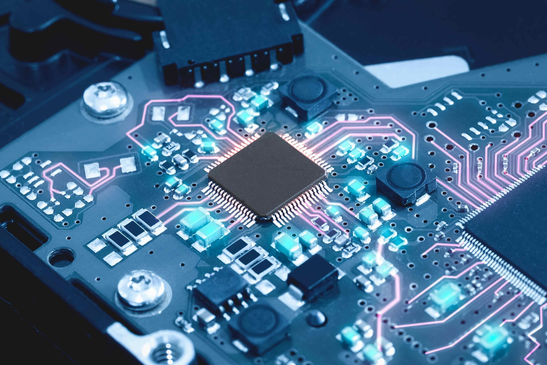 Printed Circuit Boards Design for High-Speed Applications